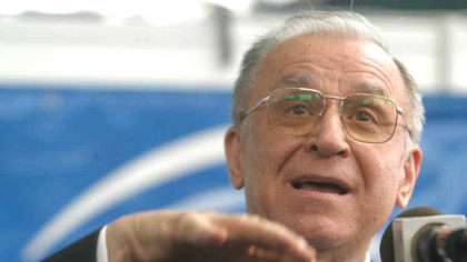 Ion Iliescu a intrat în comă