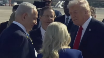 Donald Trump a ajuns în Israel, unde avut parte de primire extrem de călduroasă, după eliberarea primilor ostatici