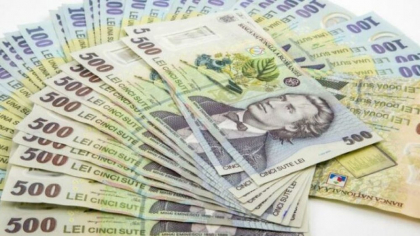 Cariera care îi atrage tot mai mult pe tineri. Au șansa să avanseze rapid, primesc salarii de până la 10.000 de lei, mașină de serviciu și bonusuri substanțiale
