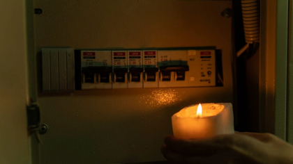 DOCUMENT Se taie curentul în Capitală și alte 10 județe. Anunțul făcut de Rețele Electrice România
