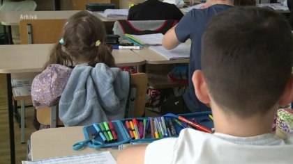 Începe evaluarea naţională la clasa a IV-a / Marţi se desfășoară proba la română