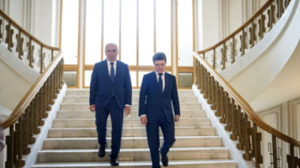 Își încalcă Nicușor Dan promisiunea făcută cu privire la menținerea cotei TVA? Desemnarea lui Ilie Bolojan rezolvă doar o parte din problemă