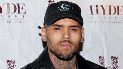 Rapperul Chris Brown rămâne în arest până la mijlocul lunii iunie, după violențele asupra unui producător muzical