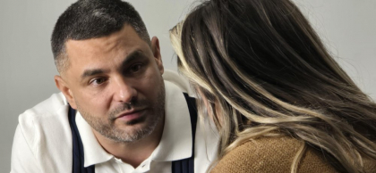 Valentin Burada, antreprenor de top, face valuri că actor! Învață meserie de la Ilona Brezoianu, Alexandru Papadopol și Dan Bordeianu