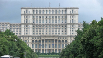 Guvernul Bolojan intră în testul Parlamentului - program complet al audierilor: Florin Manole (PSD) și Daniel David (PNL) 'sparg gheața'