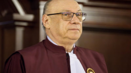 Venituri lunare de zeci de mii de euro pentru judecătorii care pleacă de la Curtea Constituțională și primesc și o primă de 180.000 de lei