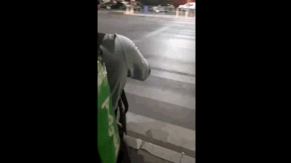 Cum explică un psiholog atacul asupra livratorului nepalez