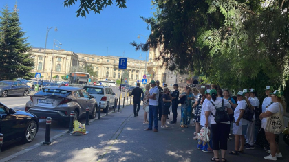 Angajații din asistența socială, în fața Ministerului Muncii. Cer abrogarea Ordonanței ce limitează sporul pentru condiții vătămătoare