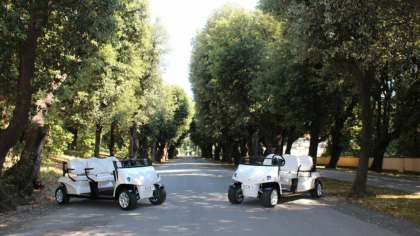 Papa Leon al XIV-lea a primit două papamobile electrice „unice”, continuând buna tradiție a Vaticanului de a folosi mijloace de transport ecologice