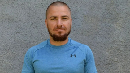 Criminalul periculos din Mureș, căutat cu drone și câini de urmă. Filmul tragediei, povestit de mama victimei: „A spart dulapul în care era Anda și a lovit-o cu toporul”