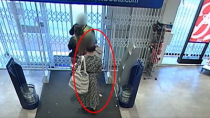 Româncă prinsă la furt într-un magazin din Londra. Femeia a luat produse de 350.000 de euro FOTO/VIDEO