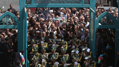 Iranul, împărțit în trei tabere după atacurile SUA. Mărturiile activiștilor care trăiesc în exil