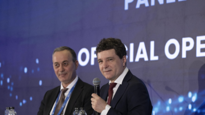 inPolitics.ro: Semnal promițător – Nicușor și finul lui Coldea