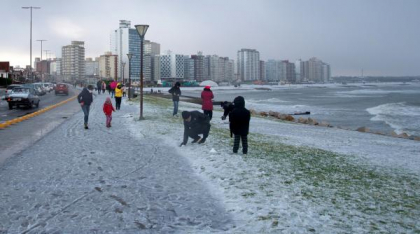 Frig record în Argentina: 9 persoane au murit pe străzi. Ninsoare în Buenos Aires și cea mai scăzută temperatură din ultimii 34 de ani