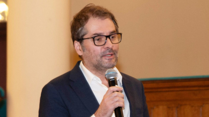 Cum protejează economistul Radu Georgescu banii familiei şi ai firmei sale. La ce bănci are conturi şi ce platformă utilizează pentru investiţii