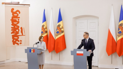 Maia Sandu în Polonia: Ne aflăm pe linia frontului hibrid, apărând democrația de atacuri cibernetice, dezinformare și finanțare ilicită