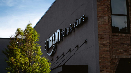 Amazon anunță reducerea numărului de angajați. Vor fi înlocuiți cu „agenţi AI”