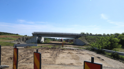 Ministerul Transporturilor reacționează după anunțul lui Dragoș Pîslaru: România nu pierde fonduri din PNRR pentru infrastructură