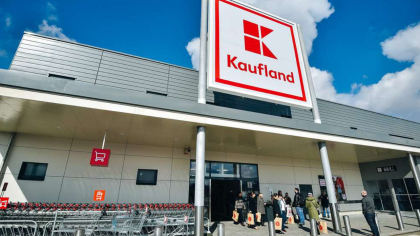 Bătaie în Kaufland pentru cea mai spectaculoasă reducere! Produsul de nici 1 leu s-a vândut ca pâinea caldă, românii s-au înghesuit să îl cumpere