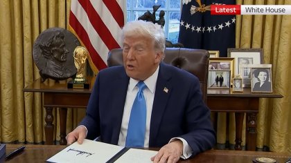 Trump anunţă un acord comercial între SUA şi Regatul Unit