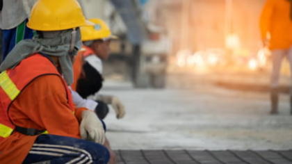 Protest spontan la Hunedoara, după ce conducerea ArcelorMittal a decis închiderea definitivă a combinatului siderurgic și concedierea angajaților