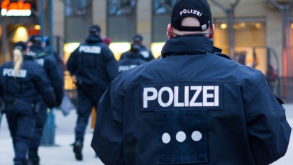 Un român neinvitat la o petrecere din Austria a cerut o țigară și pentru că a fost dat afară, l-a bătut pe unul dintre invitați până l-a băgat în spital