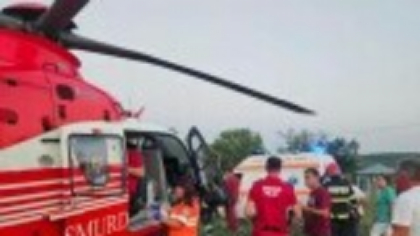 Un copil de 8 ani e în stare gravă după ce a căzut de pe o trotinetă electrică, în Vaslui. A fost găsit de un trecător
