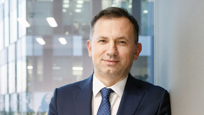 Vlad Vîtcu, CEO, BCR Leasing: România rămâne o economie cu potenţial solid de dezvoltare, chiar dacă 2025 vine cu provocări vizibile. După o creştere de 0,8% în 2024, proiecţiile pentru 2025 indică o accelerare moderată, în jur de 1,3%
