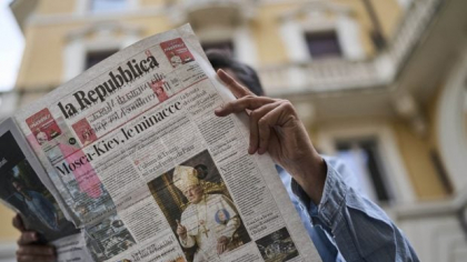Donald Trump, acuzat că „îşi bate joc” de catolici după ce a postat imaginea cu el ca papă: „Nu este nimic inteligent sau amuzant”