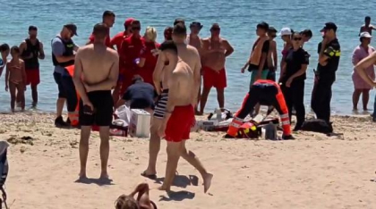 Un bărbat a murit după ce a căzut în mare de pe placa de surfing, la 2 Mai