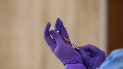 Unul din şase americani evită sau amână vaccinarea copiilor săi, conform unui sondaj