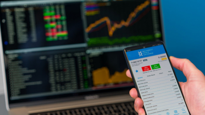 Bursă. Top 10 brokeri de la Bursa de Valori în primele cinci luni din an: BT CP, BRD SocGen şi TradeVille, pe podium. Cele trei societăţi controlează aproximativ 60% din piaţă. Rulajele de la BVB continuă să fie susţinute şi anul acesta de titlurile de stat Fidelis