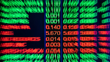 Jurnal bursier, 27 august: OMV Petrom şi o tranzacţie specială cu Transilvania Investments au salvat lichiditatea de miercuri la Bursa de Valori. Indicele BET stagnează
