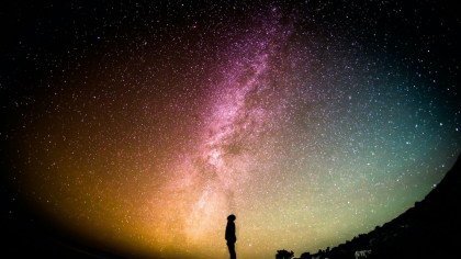 O galaxie „fosilă”, neschimbată de 7 miliarde de ani, descoperită de astronomii din Italia