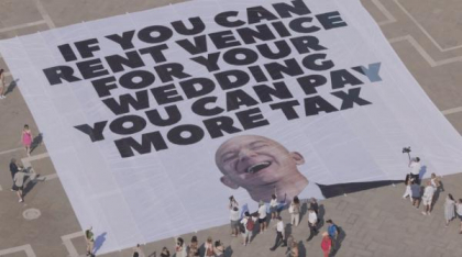 Protestatarii din Veneția sărbătoresc victoria, după ce Bezos și partenera lui și-au schimbat locația pentru nuntă: „Am câștigat”