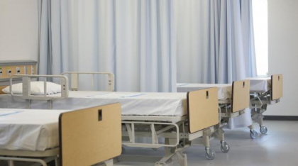 Criză în sănătate, medicii amenință cu grevă: Bolnavii riscă să rămână fără servicii decontate prin CNAS