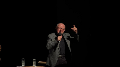 Piesă de teatru în care juca Mihai Mălaimare, anulată din cauza unei postări: „Turul II vine ca un val imens şi veţi ajunge în canal, sau la canal”