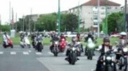 Paradă pe două roți în costume elegante. Motocicliștii din Timișoara au strâns fonduri pentru o cauză nobilă