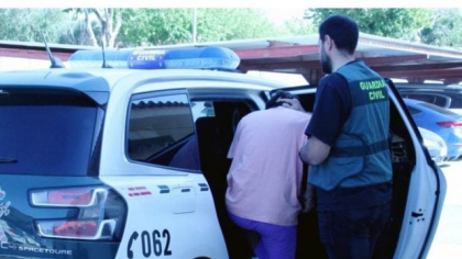 Un român a fost creierul unei operațiuni de tip omul de mijloc prin care a reușit să fure aproape jumătate de milion de euro