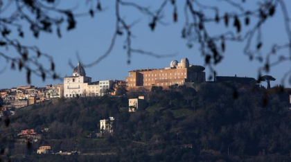 Orășelul de pe deal unde Papa Leon al XIV-lea își petrece vacanța de vară: Cum arată Castel Gondolfo, botezat „anticamera Paradisului”