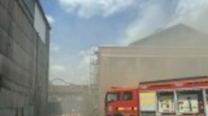 Incendiu de proporții în Sectorul 3 al Capitalei. O hală este cuprinsă de flăcări. A fost emis și un mesaj RO-ALERT. VIDEO