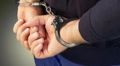 Președinte de secție de votare, reținut pentru racolare de minori în scopuri sexuale. Profesorul din Timiș are 44 de ani