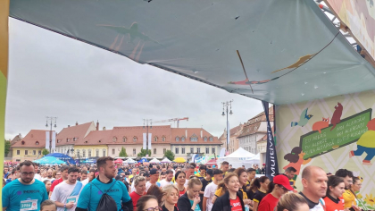 Peste 10.000 de persoane aleargă la Maratonul Internațional Sibiu