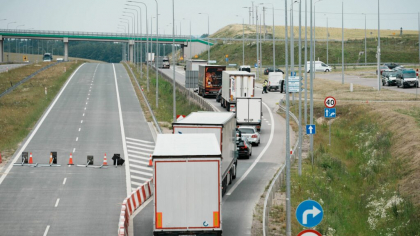Comisia Europeană monitorizează posibilul impact economic cauzat de închiderea tuturor punctelor de trecere dintre Polonia și Belarus