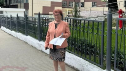 O femeie a promovat examenul de Bacalaureat la 75 de ani. Ce are de gând să facă mai departe