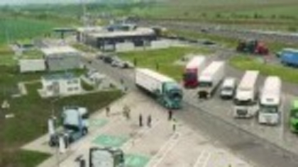 Stație de încărcare a vehiculelor electrice pe A1. Este prima unde pot fi alimentate și camioane
