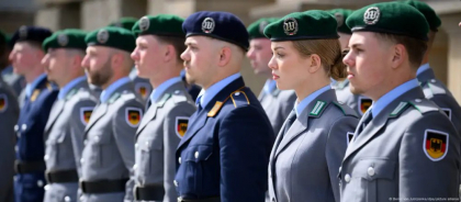 Cabinetul german adoptă legea privind noul serviciu militar