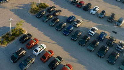 Cum au furat doi angajați aproape toți banii din automatele de parcare din Pitești