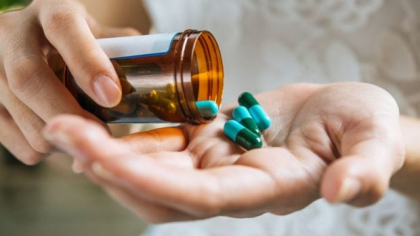 După Pfizer, și AstraZeneca capitulează în fața lui Trump: medicamente mai ieftine în SUA, în schimbul eliminării tarifelor