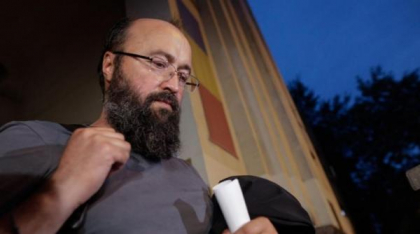 Fostul preot Visarion Alexa a fost condamnat definitiv la închisoare cu suspendare pentru agresiune sexuală